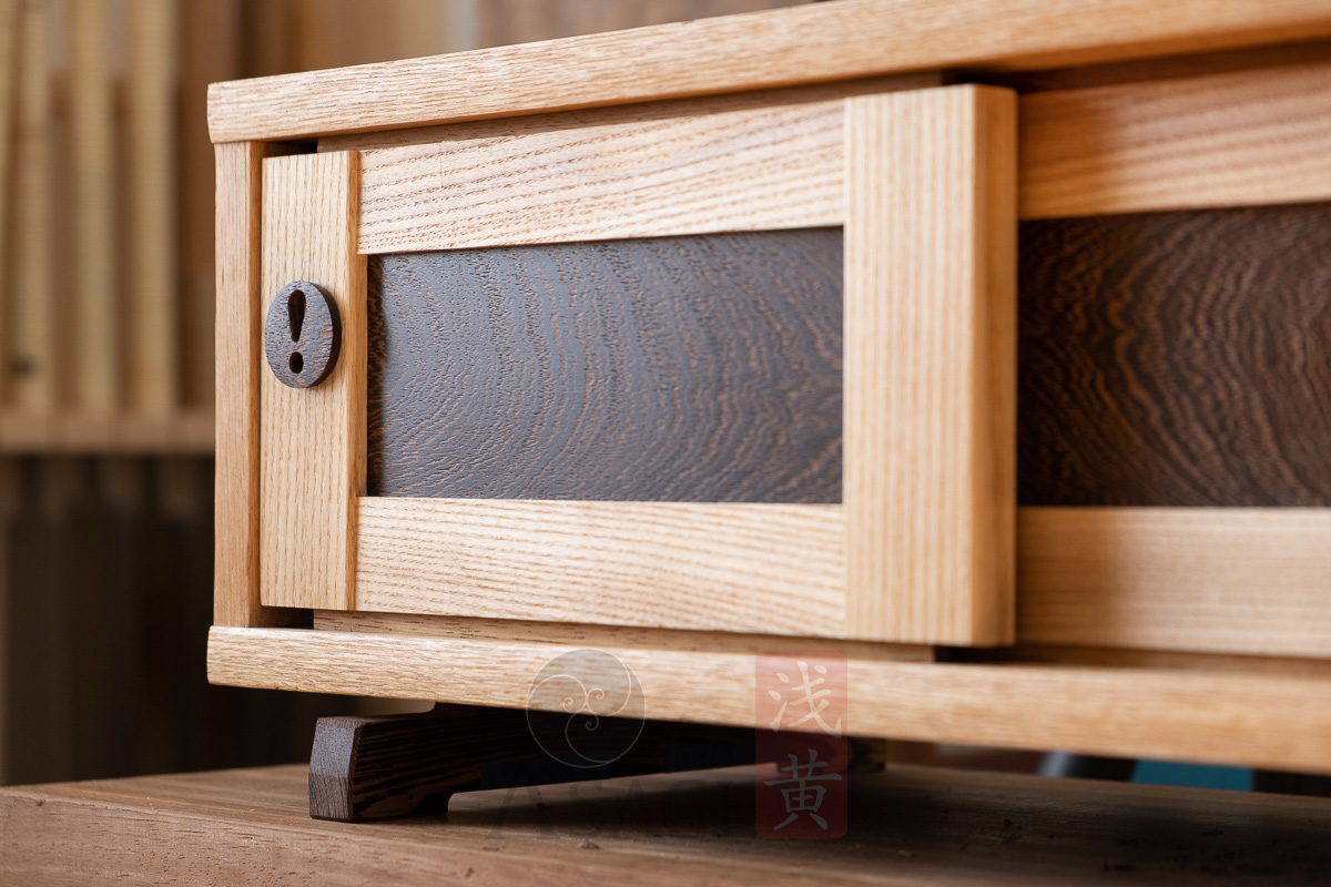 Uzukuri finish 浮造り仕上げ